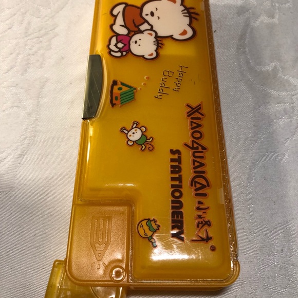 Stationary Pencil box with built in sharpener hard case bears - Picture 7 of 13